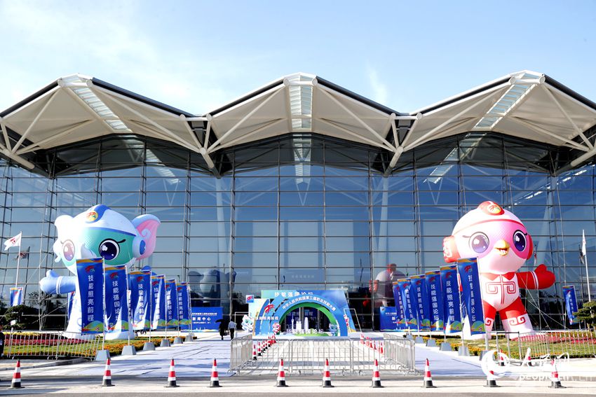 ڶü܏ՓԭHչekW(wng)ӛ ־h(yun)z